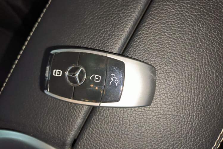 Used Mercedes-Benz C-Class 2019 C 260 L Sport Edition Vehicle Key