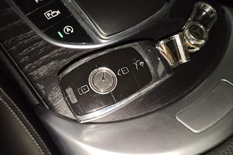 Used Mercedes-Benz C-Class 2019 Restyled C 260 L Sport Edition Vehicle Key