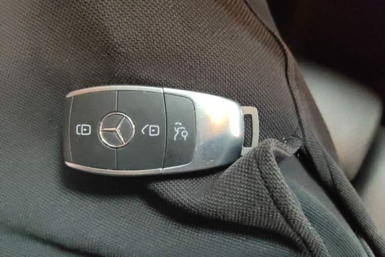 Used Mercedes-Benz C-Class 2019 C 260 L Sport Edition Vehicle Key