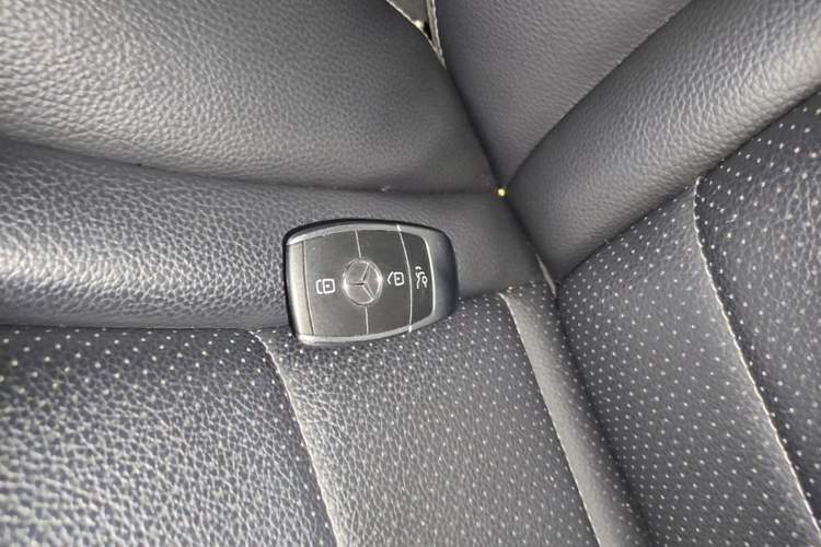 Used Mercedes-Benz C-Class 2019 C 260 L Sport Edition Vehicle Key