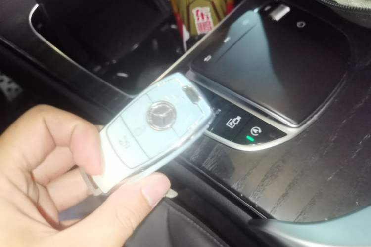 Used Mercedes-Benz C-Class 2019 Restyled C 260 L Sport Edition Vehicle Key