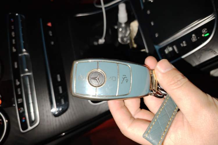 Used Mercedes-Benz C-Class 2019 Updated C 260 L Vehicle Key