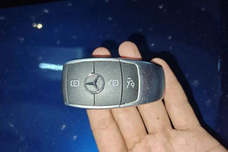 Used Mercedes-Benz C-Class 2019 Restyled C 260 L Sport Edition Vehicle Key