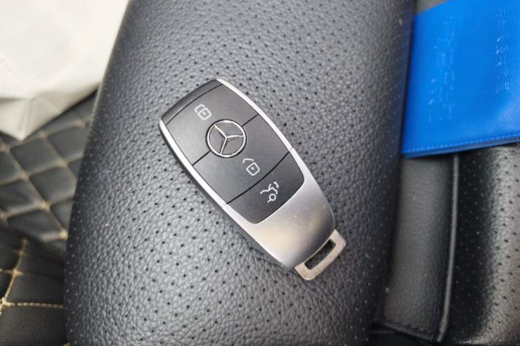 Used Mercedes-Benz C-Class 2019 C 260 L Sport Edition Vehicle Key