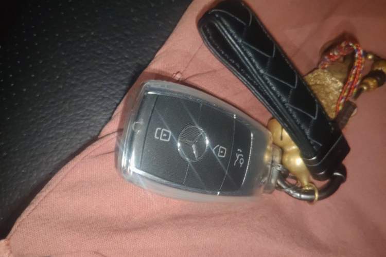 Used Mercedes-Benz C-Class 2019 C 260 L Sport Edition Vehicle Key