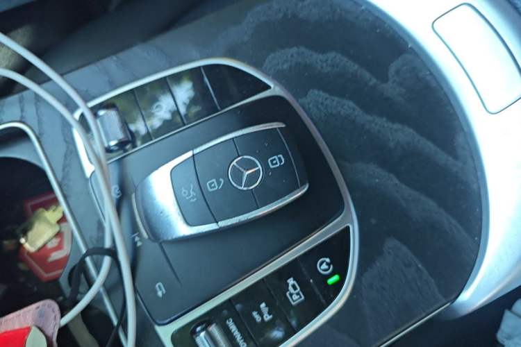 Used Mercedes-Benz C-Class 2019 C 260 L Sport Edition Vehicle Key