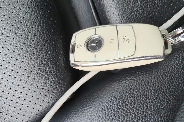 Used Mercedes-Benz C-Class 2019 C 180 L Fashion Edition Sport Version Vehicle Key