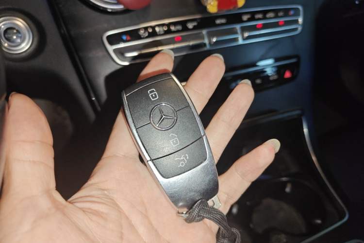 Used Mercedes-Benz C-Class 2019 C 180 L Fashion Edition Sport Version Vehicle Key