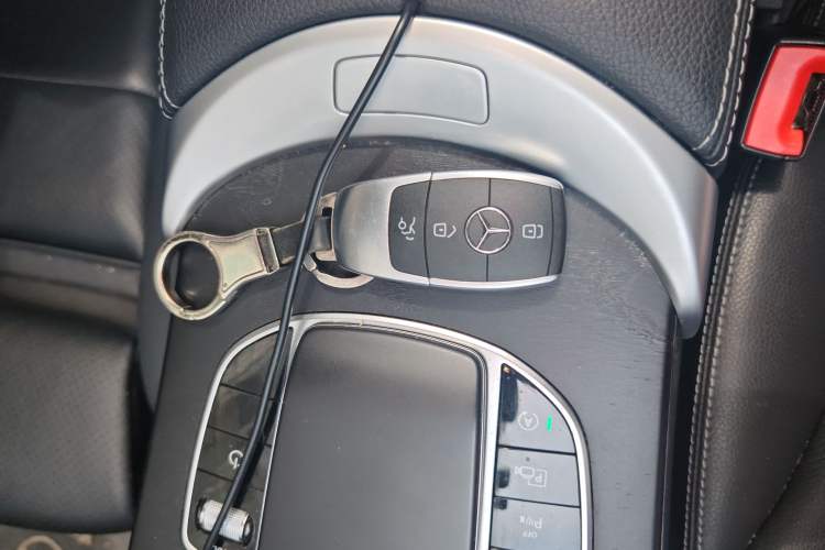 Used Mercedes-Benz C-Class 2019 Restyled C 260 L Sport Edition Vehicle Key