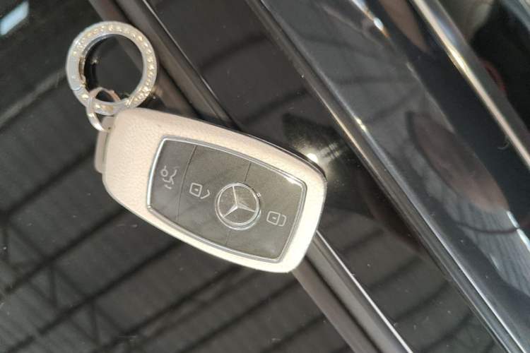 Used Mercedes-Benz C-Class 2019 Restyled C 260 L Sport Edition Vehicle Key