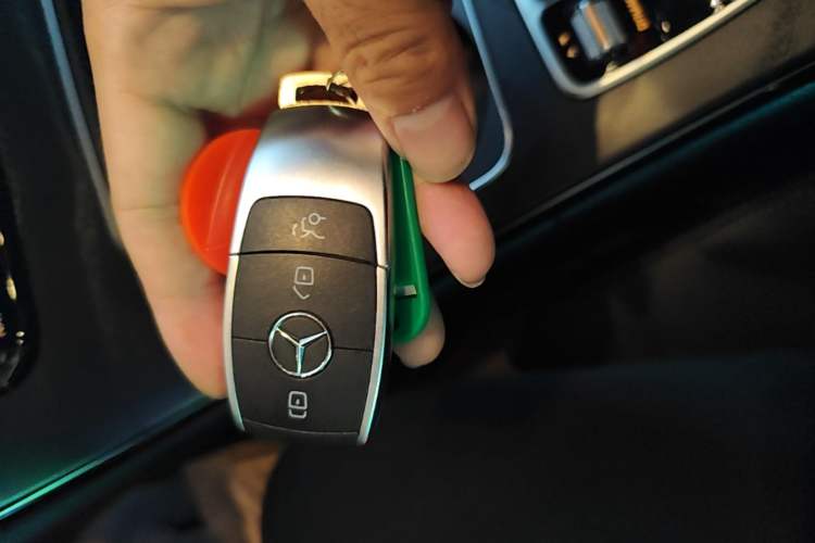 Used Mercedes-Benz C-Class 2019 C 260 L Sport Edition Vehicle Key