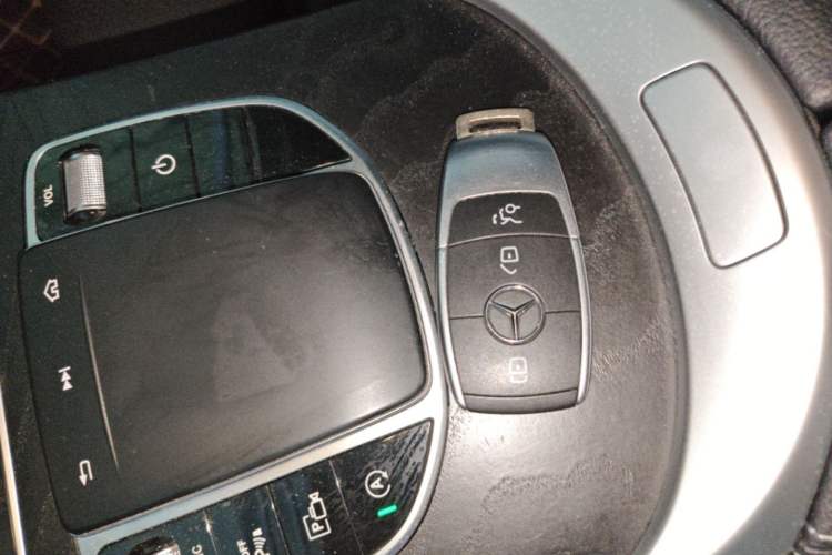 Used Mercedes-Benz C-Class 2019 Restyled C 260 L Sport Edition Vehicle Key