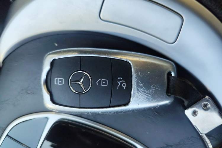 Used Mercedes-Benz C-Class 2019 Restyled C 260 L Sport Edition Vehicle Key