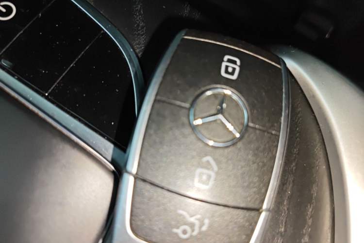 Used Mercedes-Benz C-Class 2019 C 260 L Sport Edition Vehicle Key