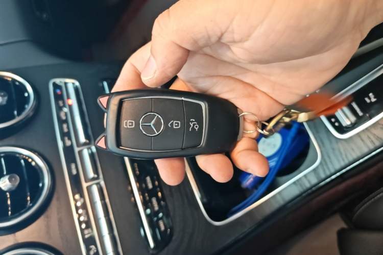 Used Mercedes-Benz C-Class 2019 Restyled C 260 L Sport Edition Vehicle Key