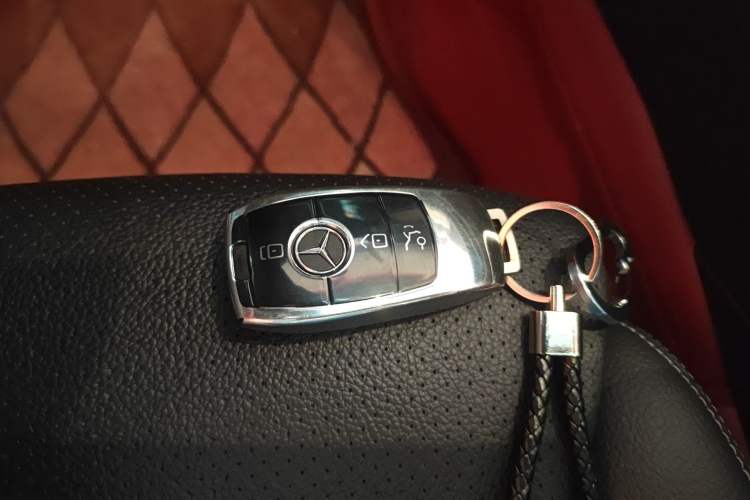 Used Mercedes-Benz C-Class 2019 C 180 L Fashion Edition Sport Version Vehicle Key