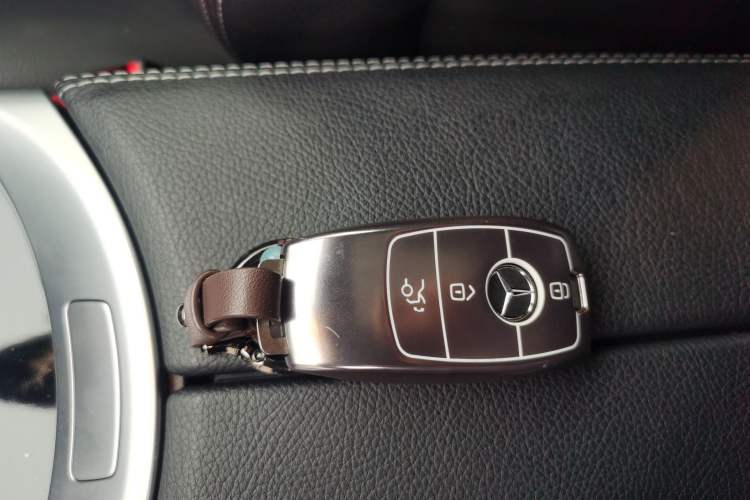 Used Mercedes-Benz C-Class 2019 C 260 Sport Edition 4MATIC Vehicle Key