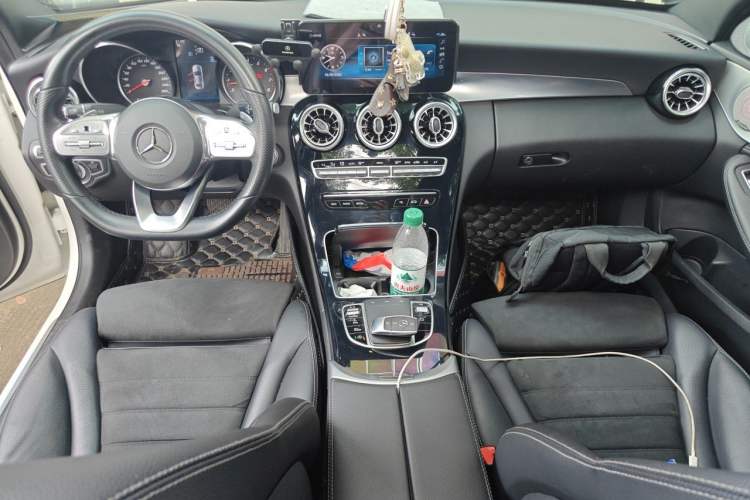 Used Mercedes-Benz C-Class 2019 C 260 Sport Edition Center Console