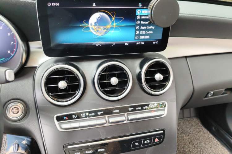 Used Mercedes-Benz C-Class 2019 Restyled C 260 L Sport Edition Audio And AC Panel