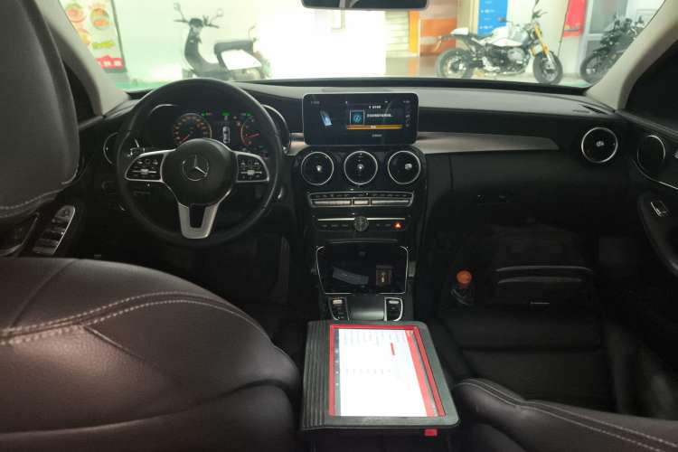 Used Mercedes-Benz C-Class 2019 Restyled C 260 L Sport Edition Center Console