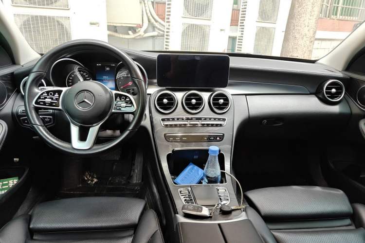 Used Mercedes-Benz C-Class 2019 C 260 L Sport Edition Center Console