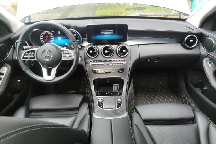 Used Mercedes-Benz C-Class 2019 Restyled C 260 L Sport Edition Center Console