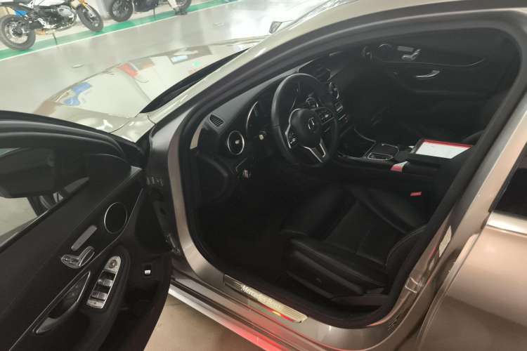 Used Mercedes-Benz C-Class 2019 Restyled C 260 L Sport Edition Driver Seat