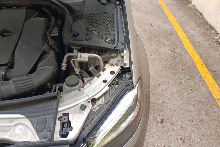 Used Mercedes-Benz C-Class 2019 C 260 L Sport Edition Engine Bay Left