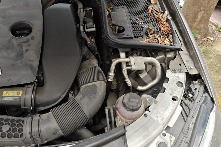 Used Mercedes-Benz C-Class 2019 C 260 L Sport Edition Engine Bay Left