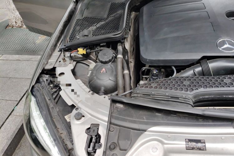 Used Mercedes-Benz C-Class 2019 Restyled C 260 L Sport Edition Engine Bay Right