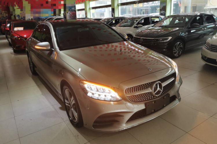 Used Mercedes-Benz C-Class 2019 Restyled C 260 L Sport Edition Front Right 45 Deg