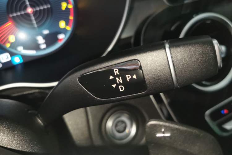 Used Mercedes-Benz C-Class 2019 Restyled C 260 L Sport Edition Gear Lever