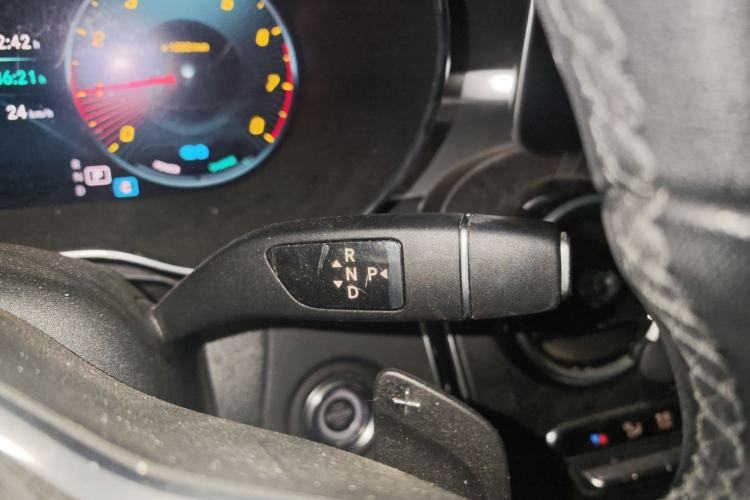 Used Mercedes-Benz C-Class 2019 Restyled C 260 L Sport Edition Gear Lever