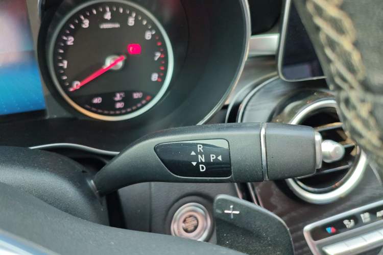 Used Mercedes-Benz C-Class 2019 C 180 L Fashion Edition Sport Version Gear Lever
