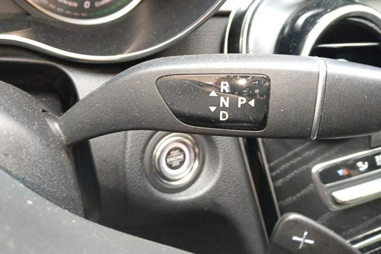 Used Mercedes-Benz C-Class 2019 C 260 L Sport Edition Gear Lever