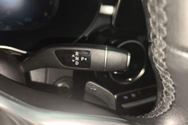 Used Mercedes-Benz C-Class 2019 Restyled C 260 L Sport Edition Gear Lever