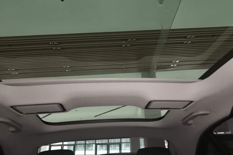 Used Mercedes-Benz C-Class 2019 Restyled C 260 L Sport Edition Headliner