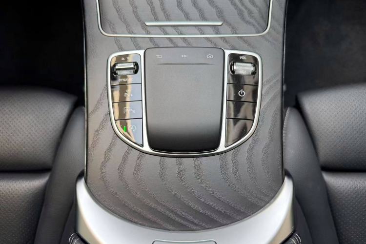 Used Mercedes-Benz C-Class 2019 C 260 Estate Interior 4
