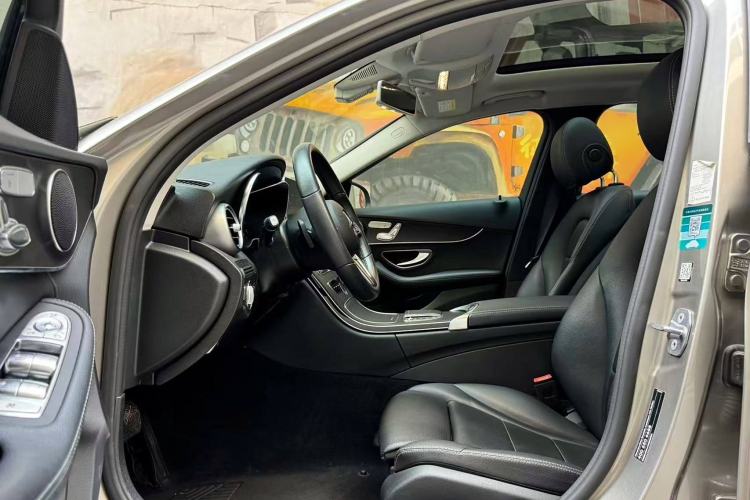 Used Mercedes-Benz C-Class 2019 C 260 Estate Interior 5
