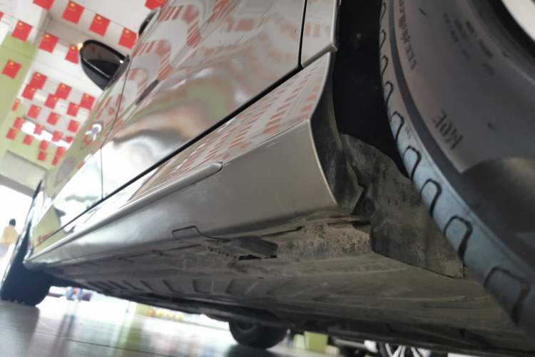 Used Mercedes-Benz C-Class 2019 Restyled C 260 L Sport Edition Left Side Sill