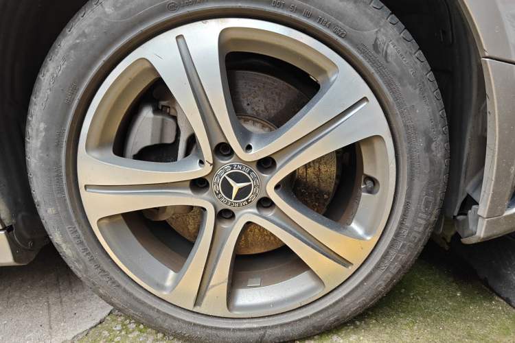 Used Mercedes-Benz C-Class 2019 C 260 L Sport Edition Right Front Wheel Hub