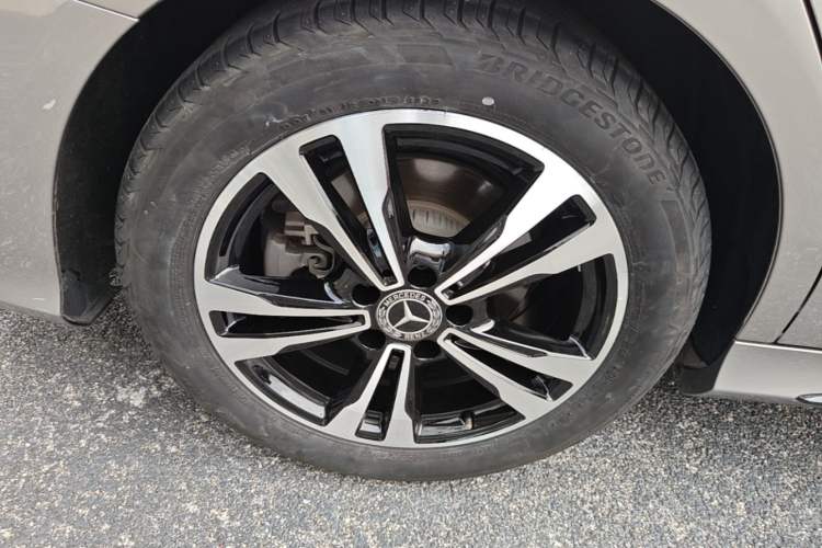 Used Mercedes-Benz C-Class 2019 C 260 Sport Edition Right Rear Wheel Hub