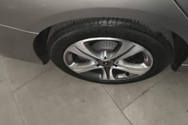 Used Mercedes-Benz C-Class 2019 Restyled C 260 L Sport Edition Right Rear Wheel Hub