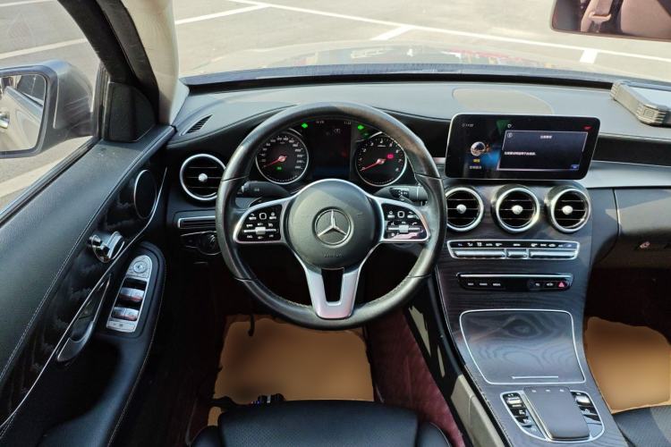 Used Mercedes-Benz C-Class 2019 C 180 L Fashion Edition Sport Version Steering Wheel