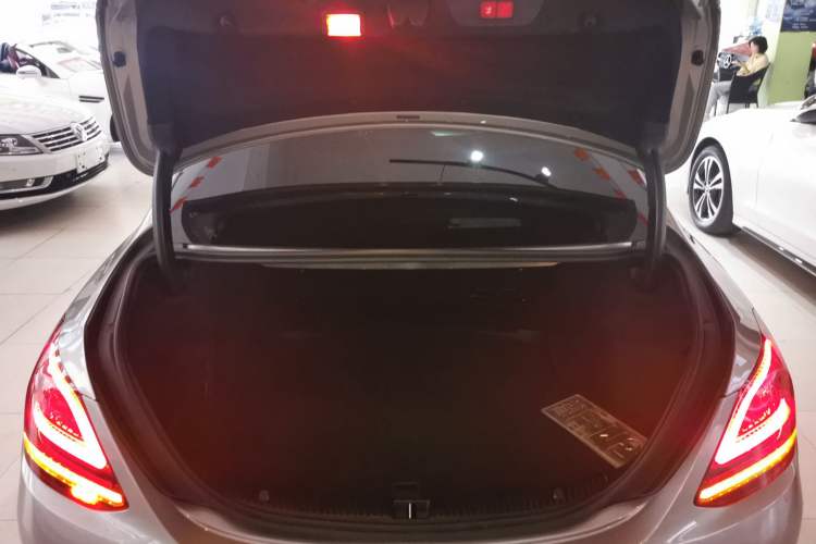 Used Mercedes-Benz C-Class 2019 Restyled C 260 L Sport Edition Trunk