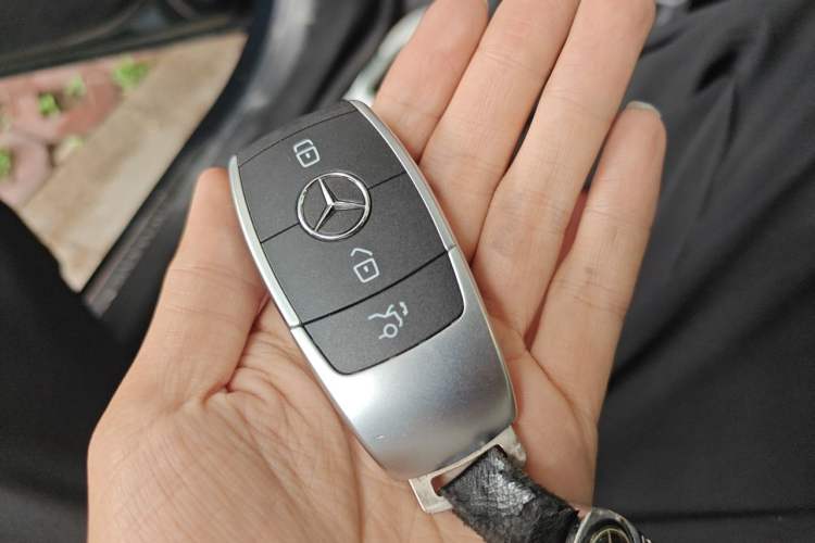 Used Mercedes-Benz C-Class 2019 C 260 Sport Edition Vehicle Key