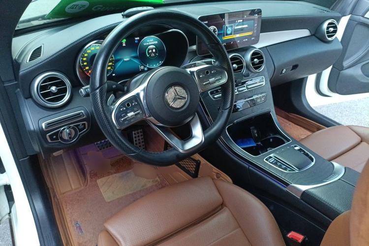 Used Mercedes-Benz C-Class 2019 C 260 Coupe Center Console