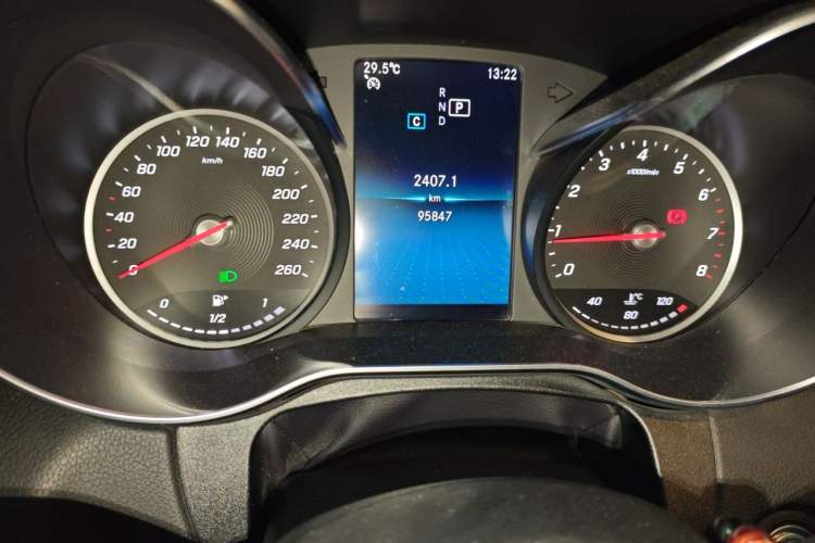 Used Mercedes-Benz C-Class 2019 C 180 L Dynamic Sports Edition Odometer Close Up