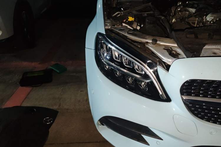 Used Mercedes-Benz C-Class 2019 Restyled C 260 L Sport Edition Right Front Headlight