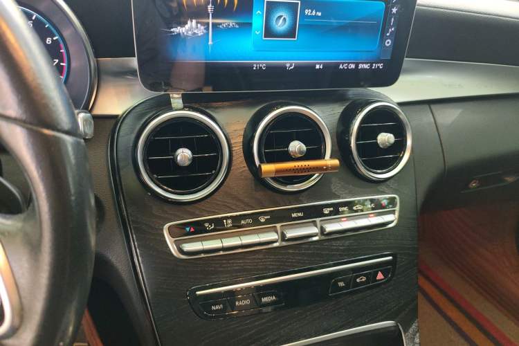 Used Mercedes-Benz C-Class 2019 Restyled C 260 L Sport Edition Audio And AC Panel
